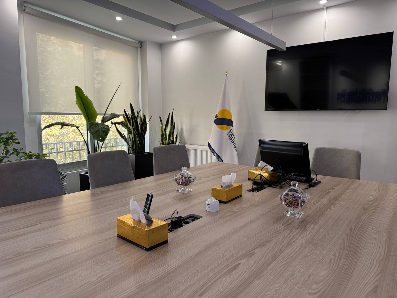 درباره طاهاگشت